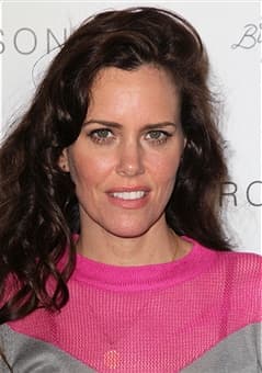 Ione Skye image