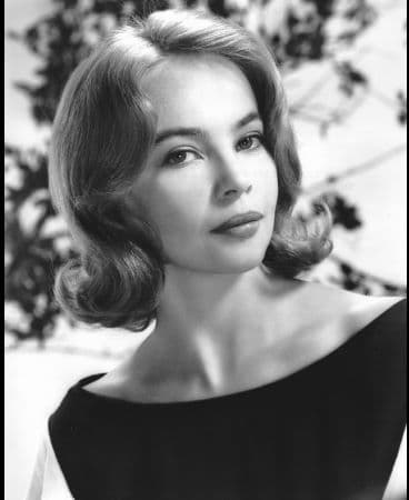 Leslie Caron image
