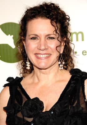 Susie Essman image