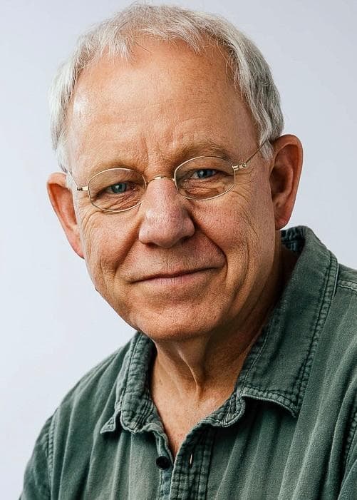 Brad Greenquist image