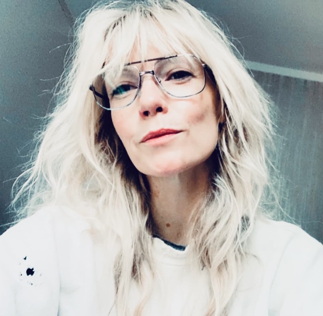 Laura Harris image
