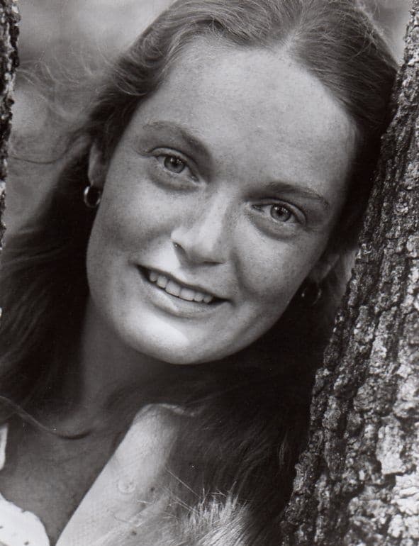 Elizabeth Hartman image