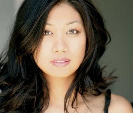 Liza Lapira image