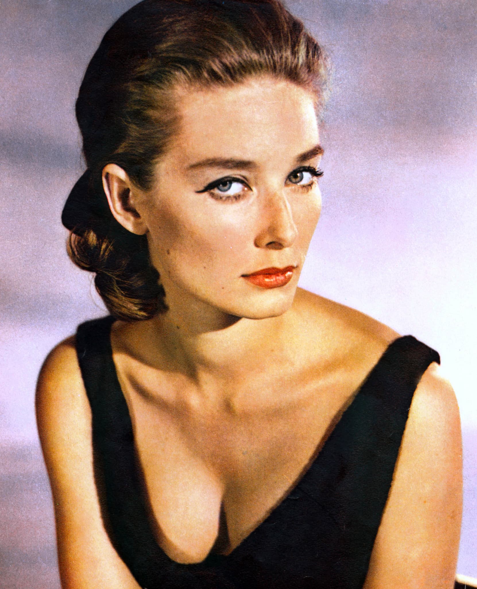 Tania Mallet image