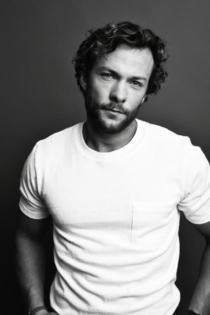 Kyle Schmid image