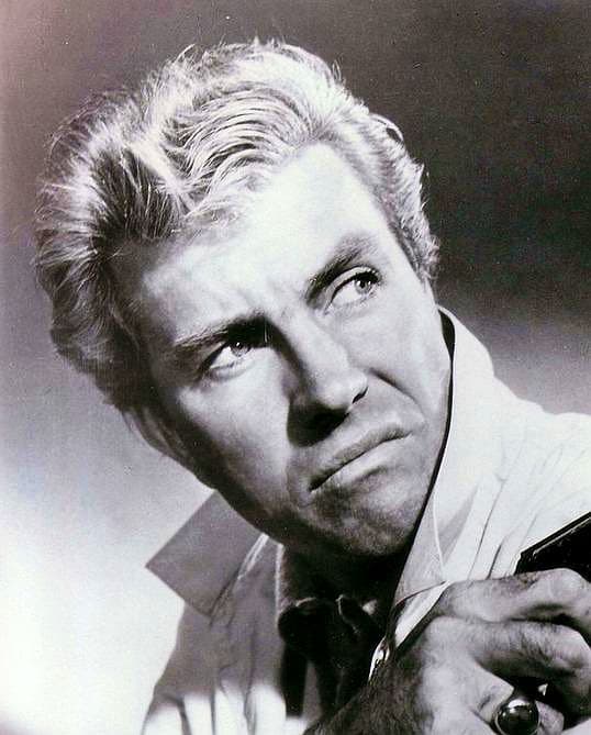 Rik Van Nutter image