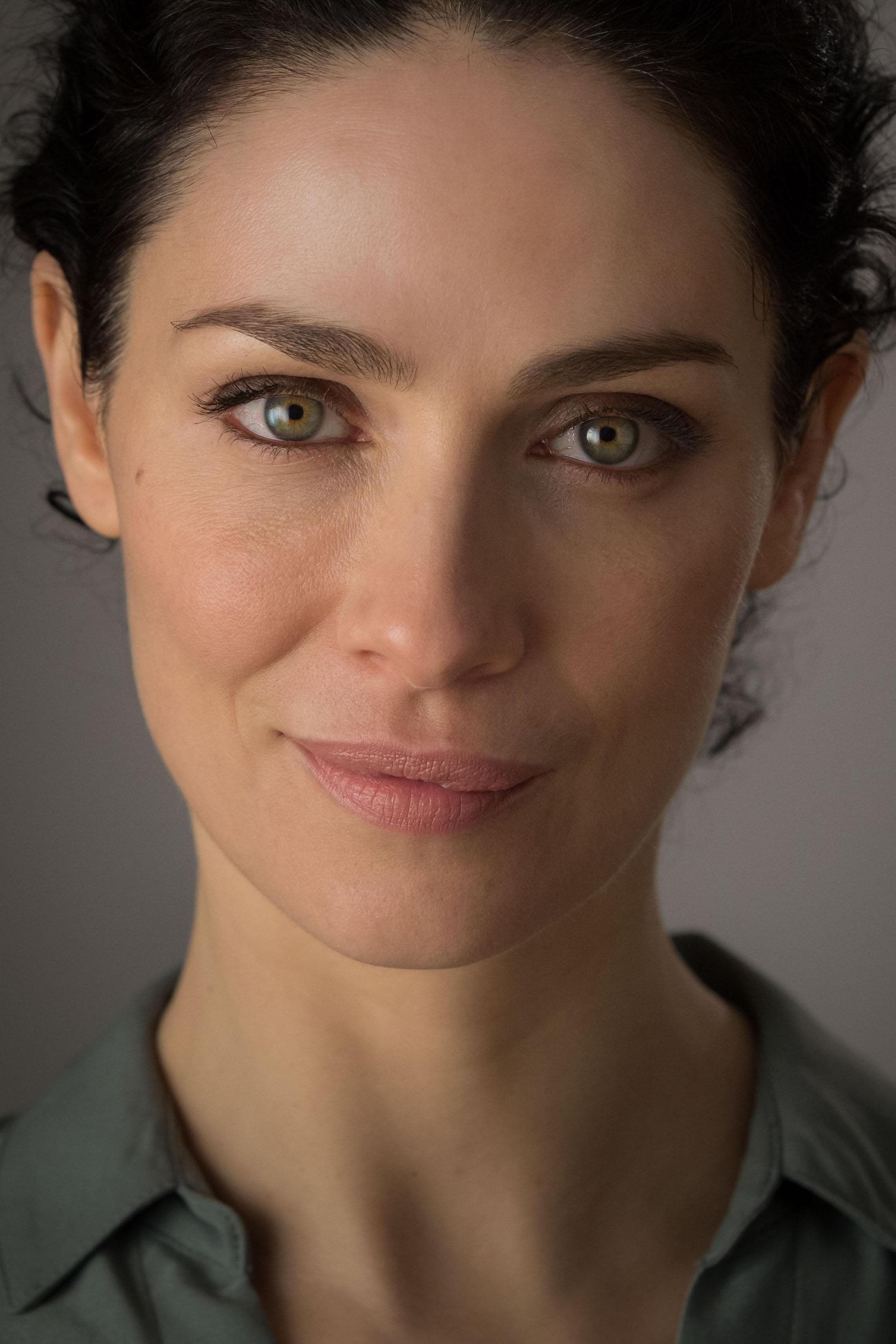 Joanne Kelly image