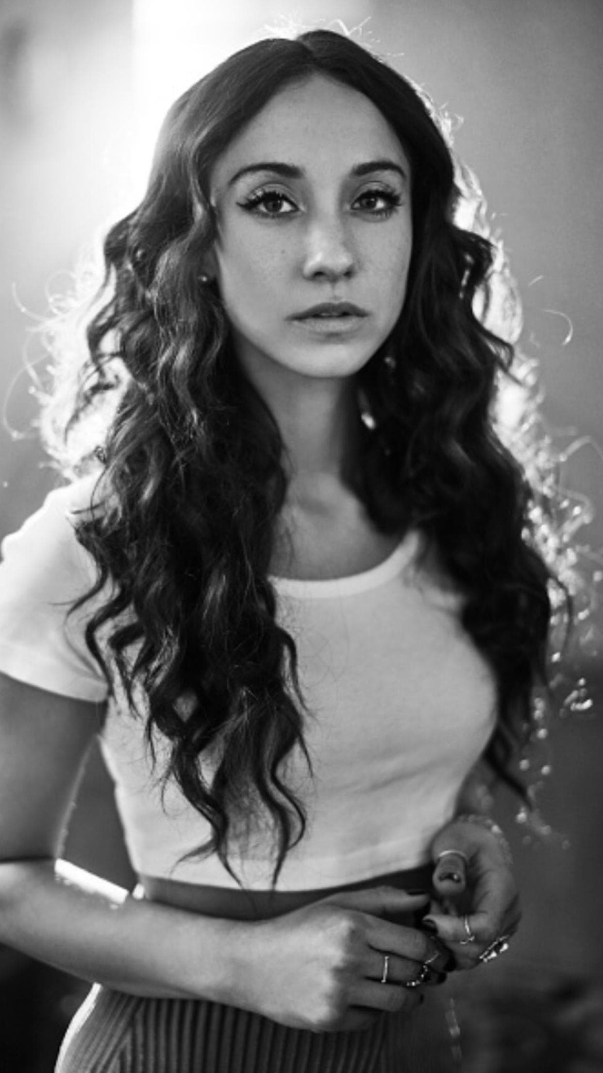 Stella Maeve image