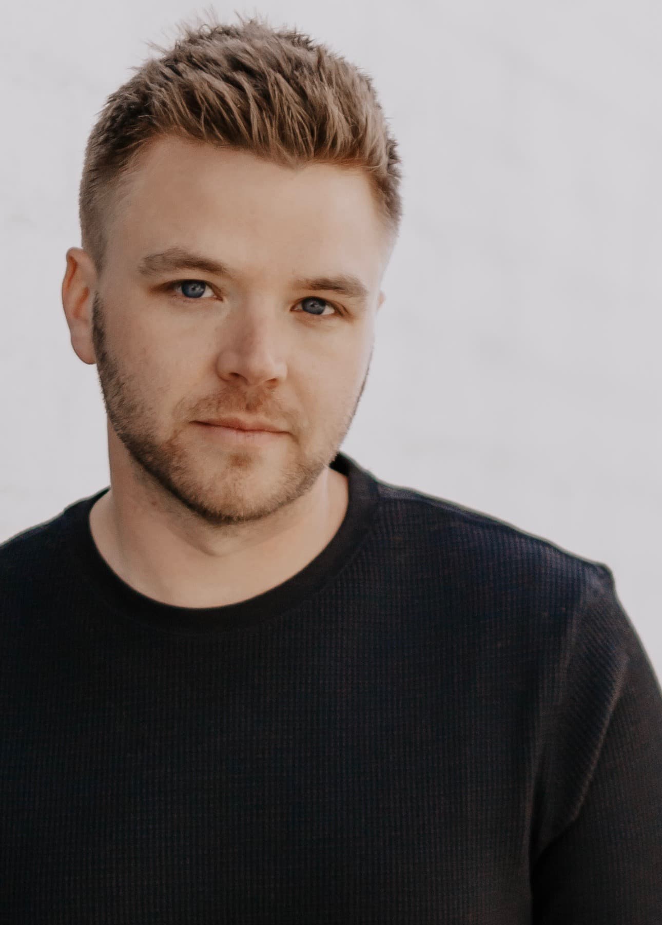 Brett Davern image