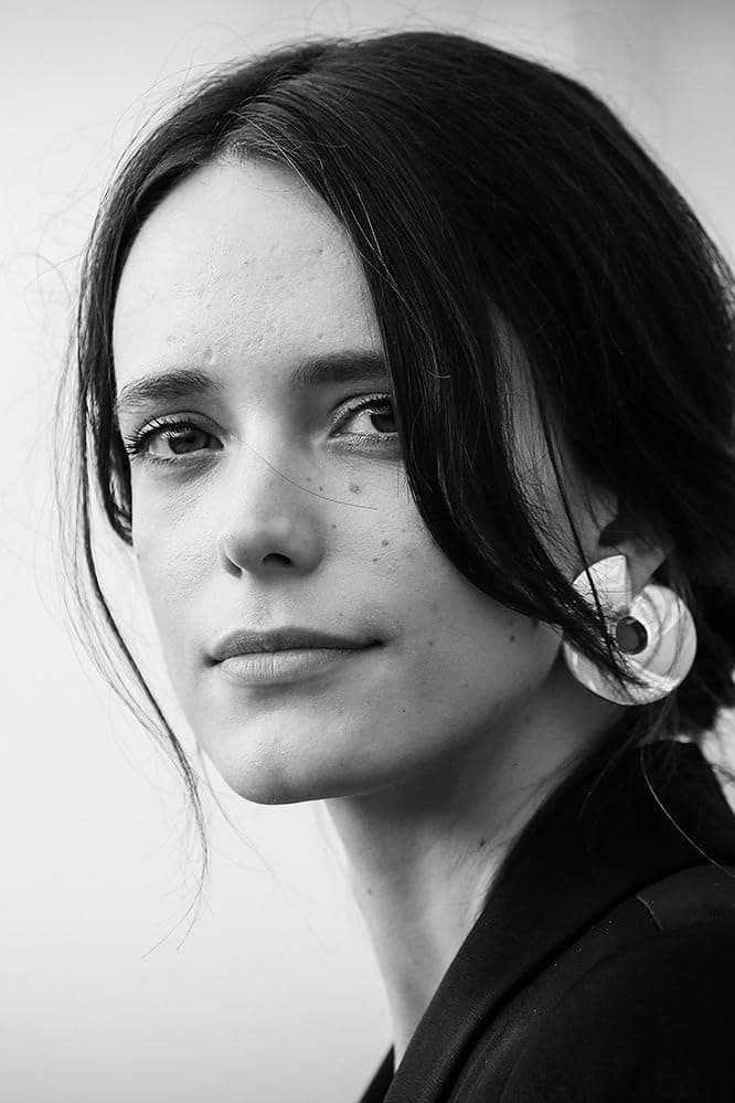 Stacy Martin image