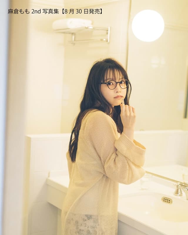 Momo Asakura image