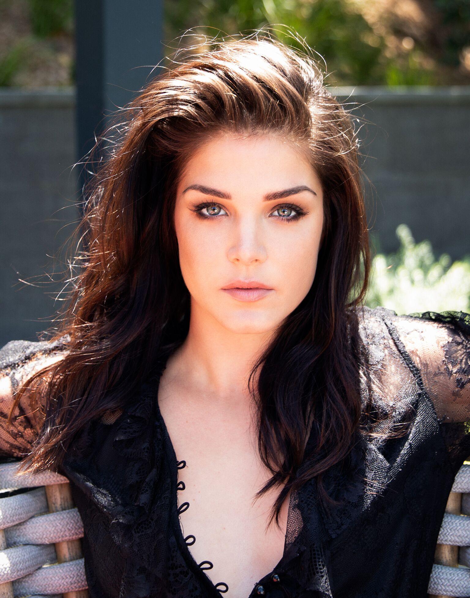 Marie Avgeropoulos image