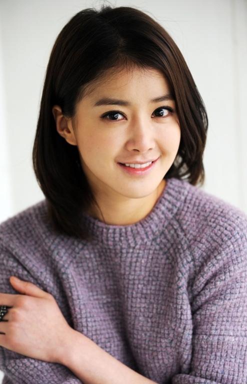 Lee Si-young image